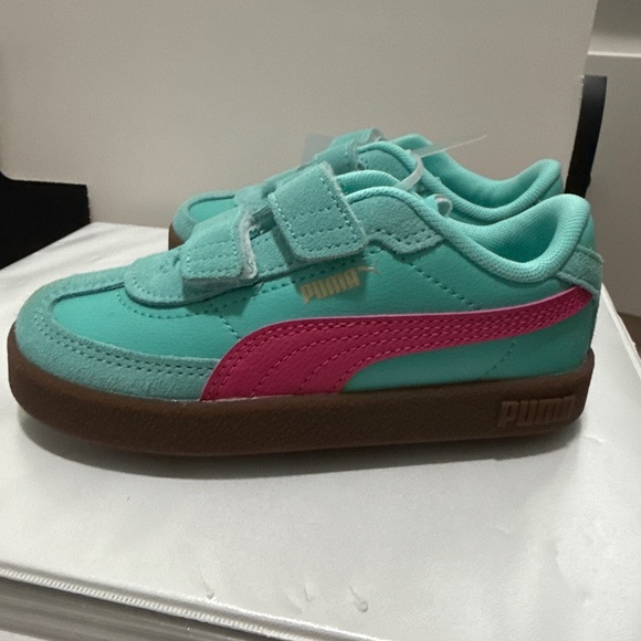 Kids Puma Sneakers - Aqua size 9C - Picture 1 of 2